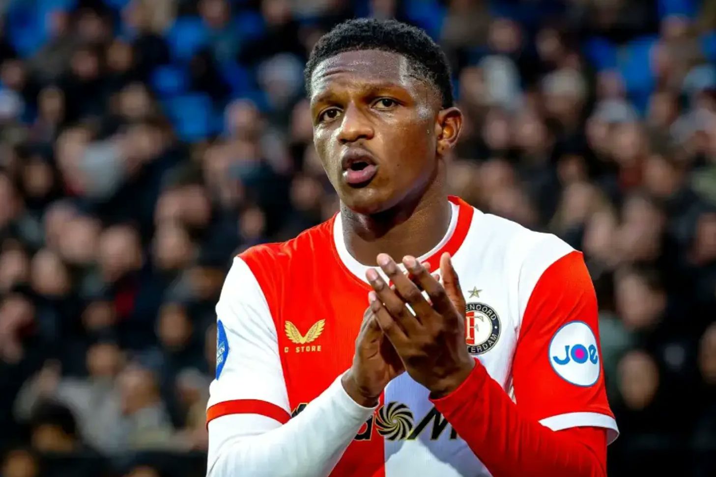 Голландские СМИ: «Бавария» интересуется молодым игроком «Фейеноорда» Гиваро и отправит скаутов на просмотр сегодня вечером