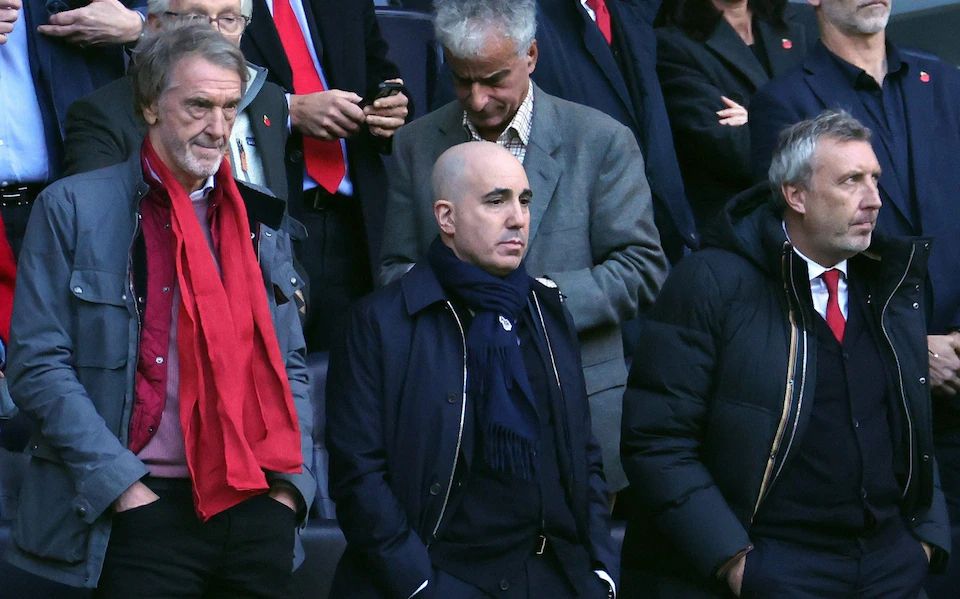 Telegraph: «Манчестер Юнайтед» усиливает управление социальными сетями сотрудников и запрещает частную публикацию закулисного контента