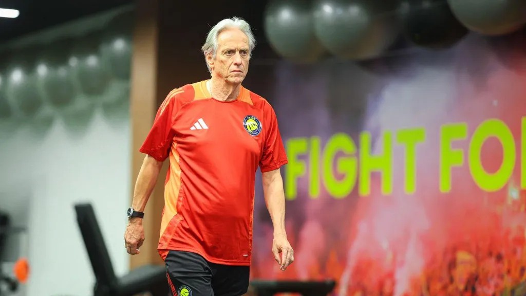 Тренер-победитель: Феликс и Роналду образуют крепкую пару, португальский тренер слишком любит жаловаться на судей