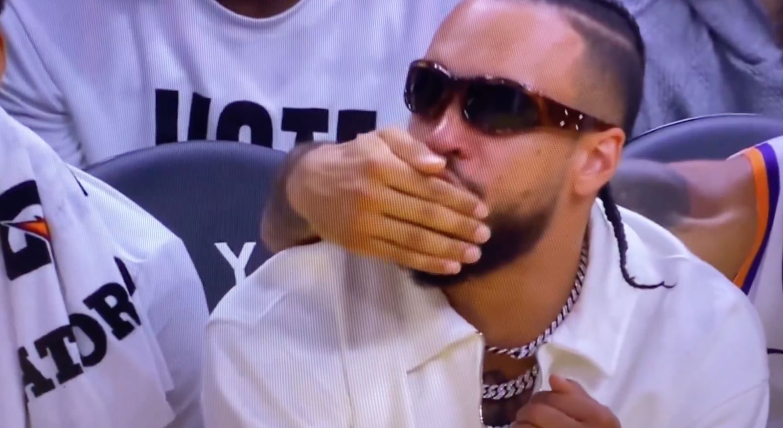 Букер: После игры Диллон признался, что есть Ти на скамейке запасных было эгоистично, и мы не будем на этом останавливаться