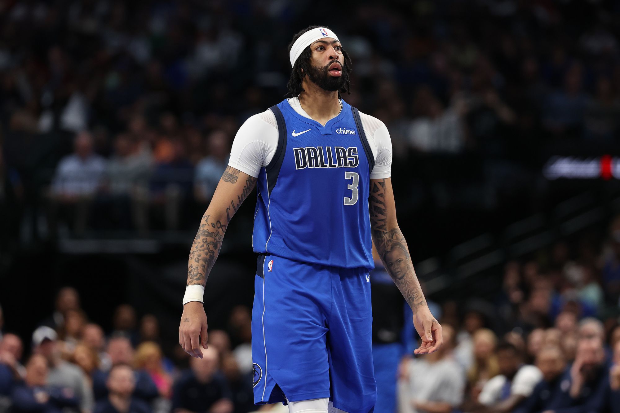 Мэйдзи: Многие команды заинтересованы в обмене на густые брови, но все они считают, что последние сначала должны похудеть.