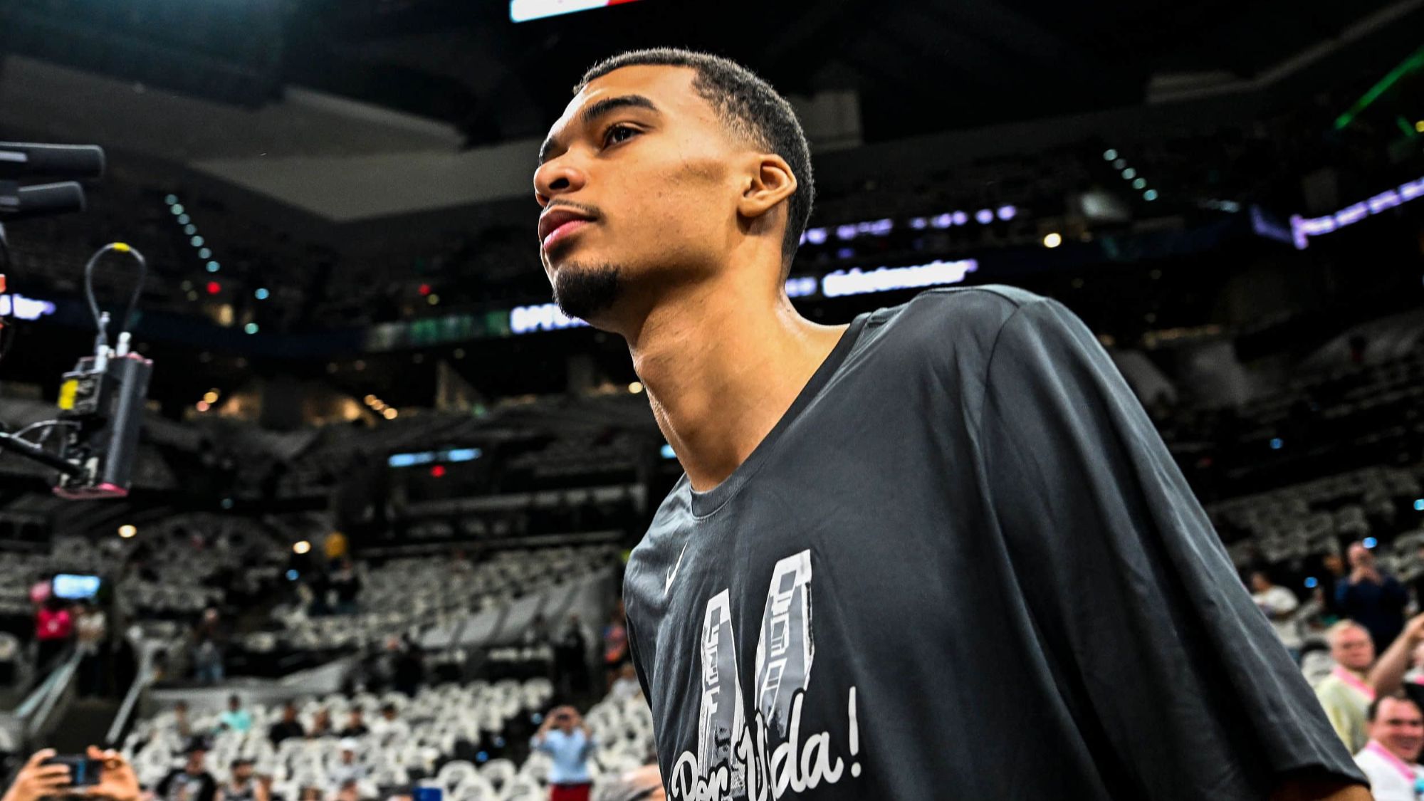 Венбаньяма набрал 10 очков и сделал 1 подбор за тайм, установив новый минимум по подборам за первую половину сезона.